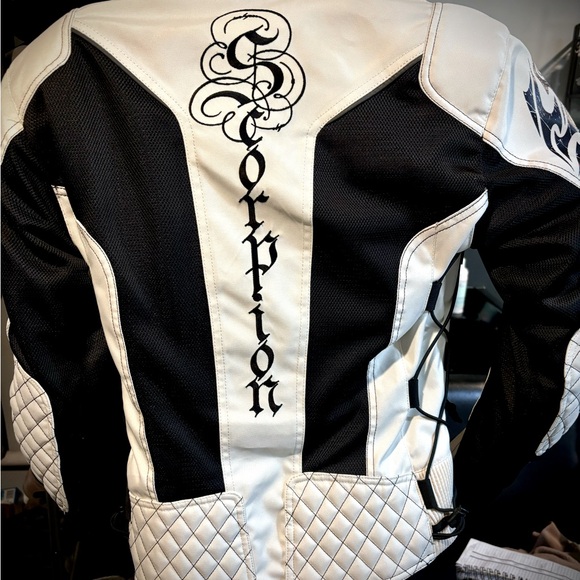 Women’s Scorpion EXO Skeletal motorcycle jacket. Size medium - Picture 5 of 10
